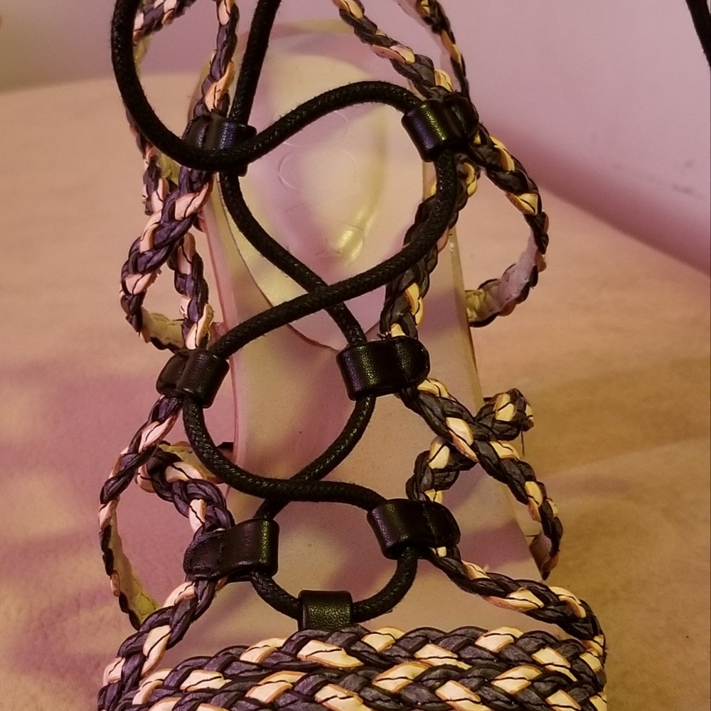 Groove Addison sandals